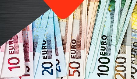 Italian Bonds and the Euro Decline