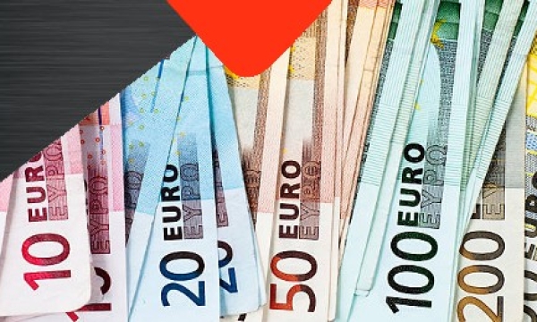 Italian Bonds and the Euro Decline